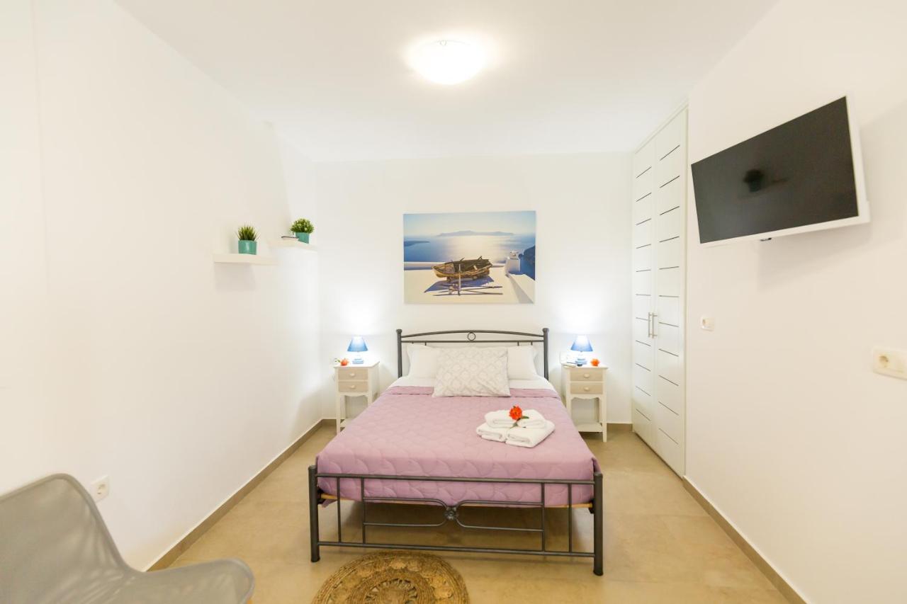 Sunrise Apartment Santorini Emporio  外观 照片